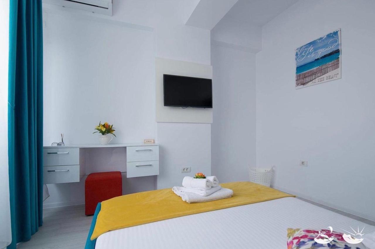 Apartel Joy Navodari Exterior photo